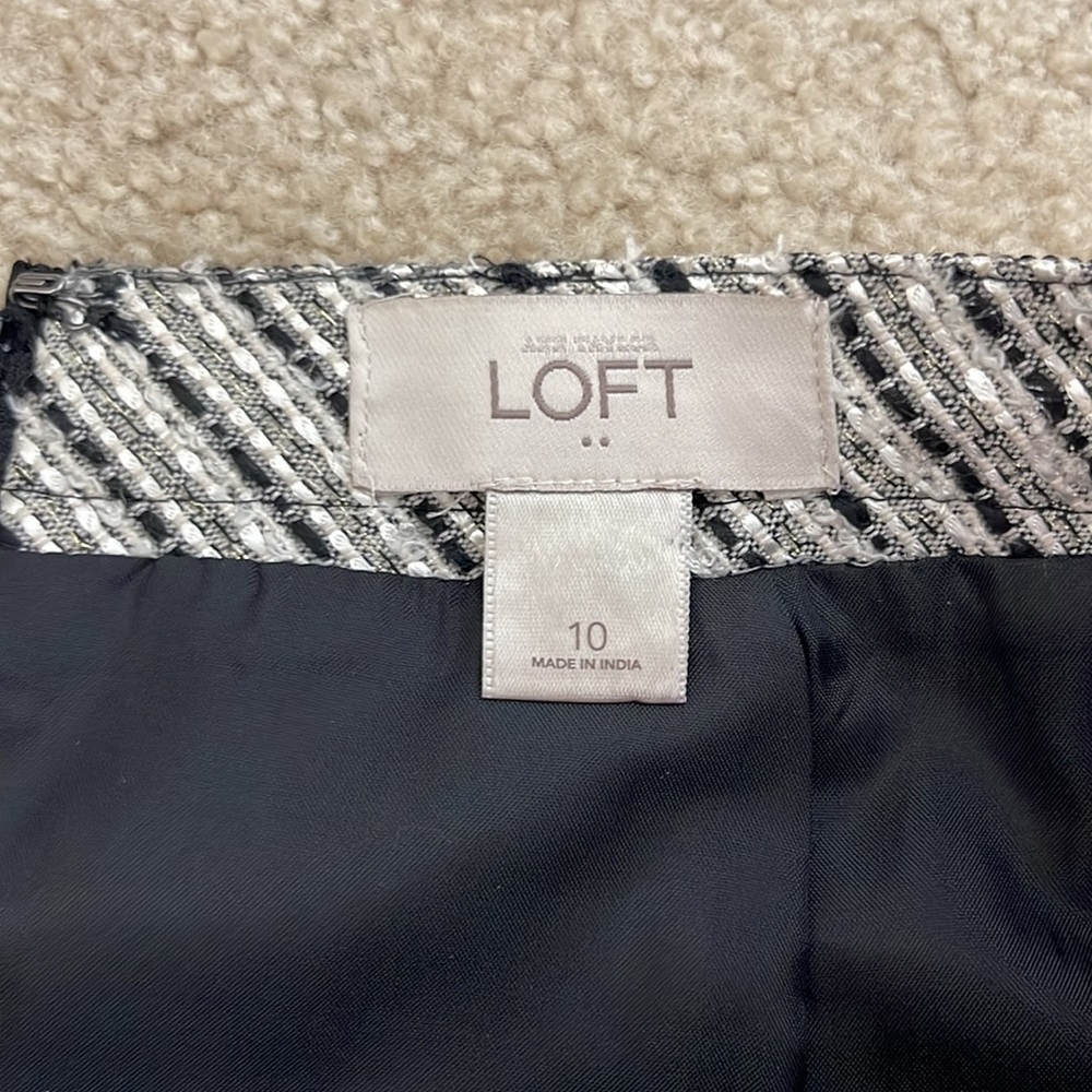Ann Taylor Loft | Skirt - Picture 3 of 8